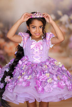Load image into Gallery viewer, Lantern Princess