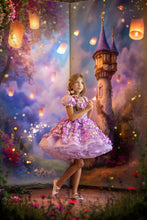 Load image into Gallery viewer, Lantern Princess